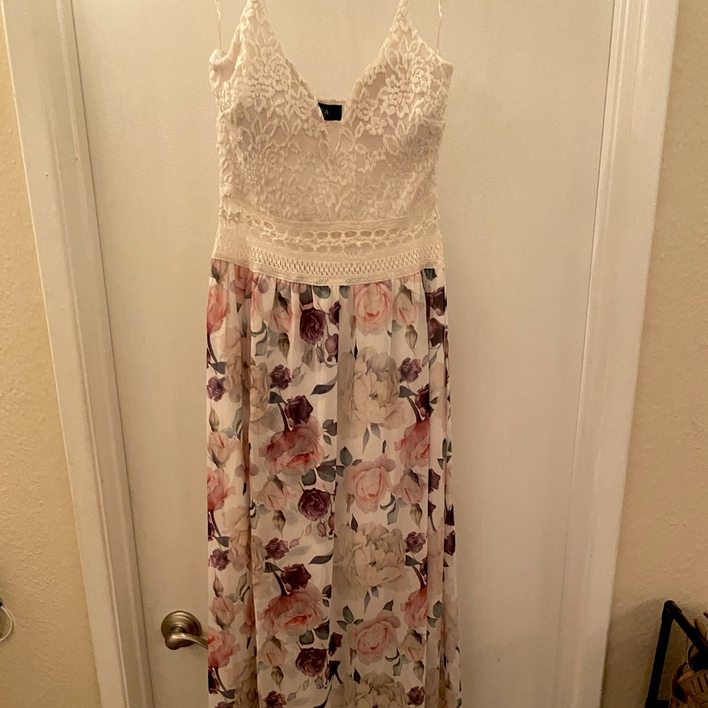 Beautiful floral maxi dress
